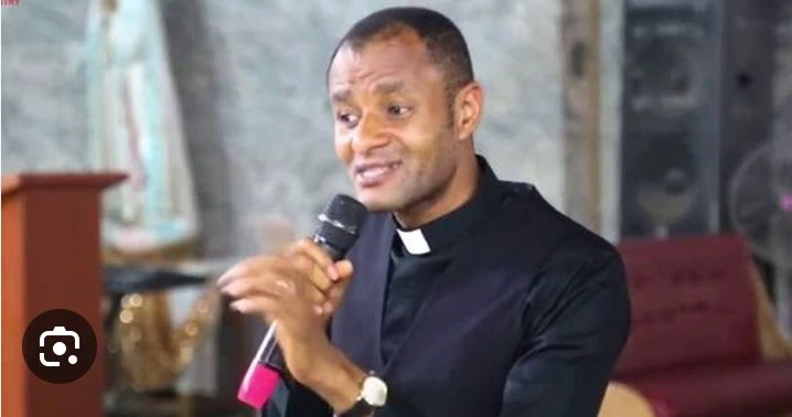 Some people believe that "Kabashing in the Church" Means being filled with the spirit. It's Not - Fr. Oluoma Speaks